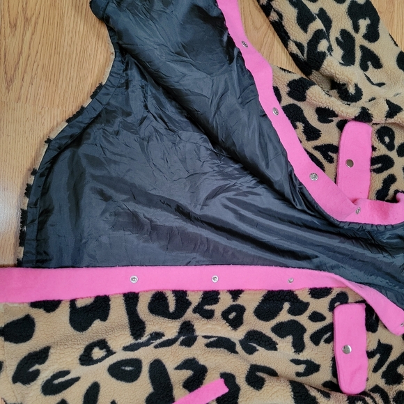 Leopard Print Jacket with Pink Accents - Picture 3 of 4